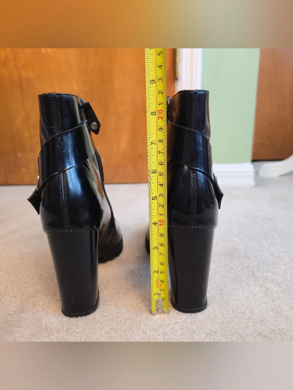 Bosi glossy black